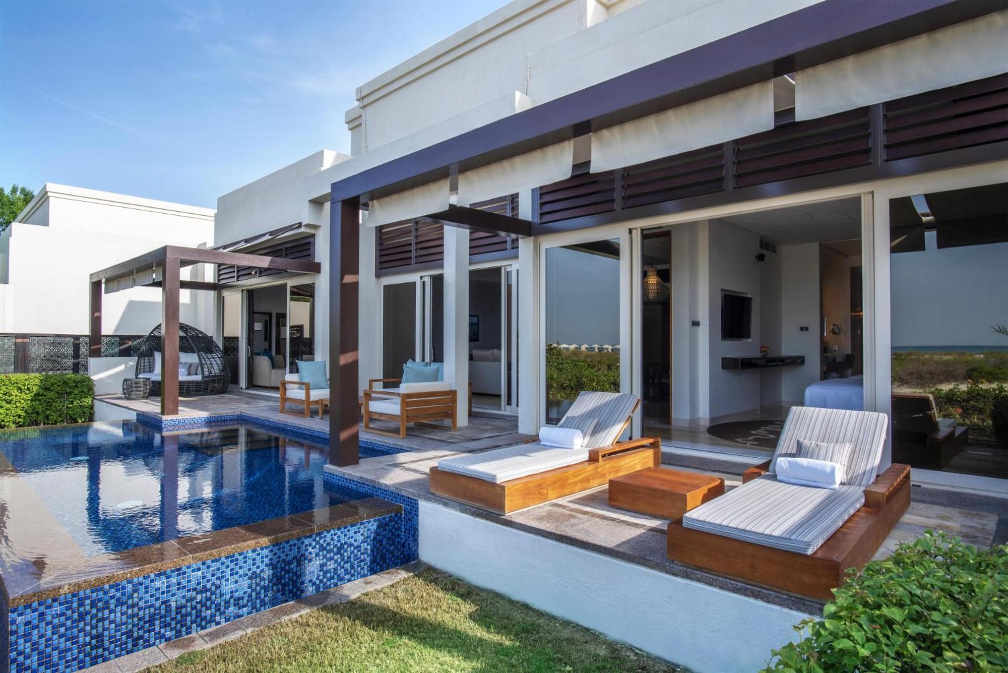 Villa Executiva com 2 Quartos e Piscina Privada